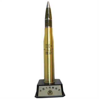 兵行者1:1比例炮弹模型 黄铜材质 木质底座 4种规格 属于高档礼品 送